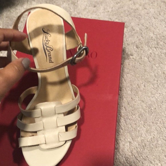 Sandals - Picture 3 of 9